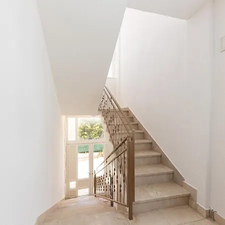 Bella Dalia - Two Bedroom With Balcony And Sea View