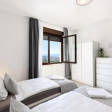 Bella Dalia - Two Bedroom With Balcony And Sea View *