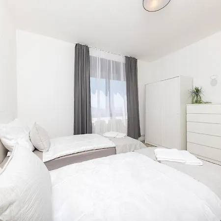 Bella Dalia - Two Bedroom With Balcony And Sea View アパート Mravince