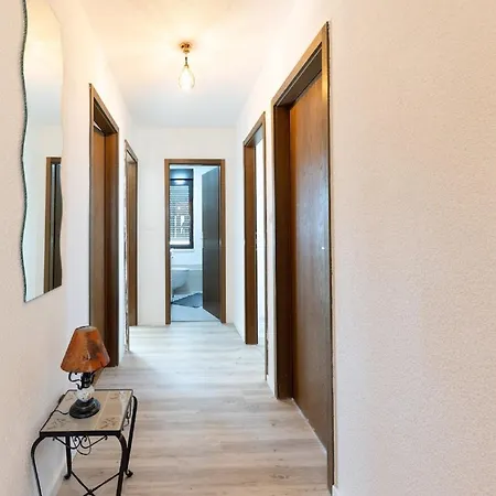 Apartment Bella Dalia - Two Bedroom With Balcony And Sea View